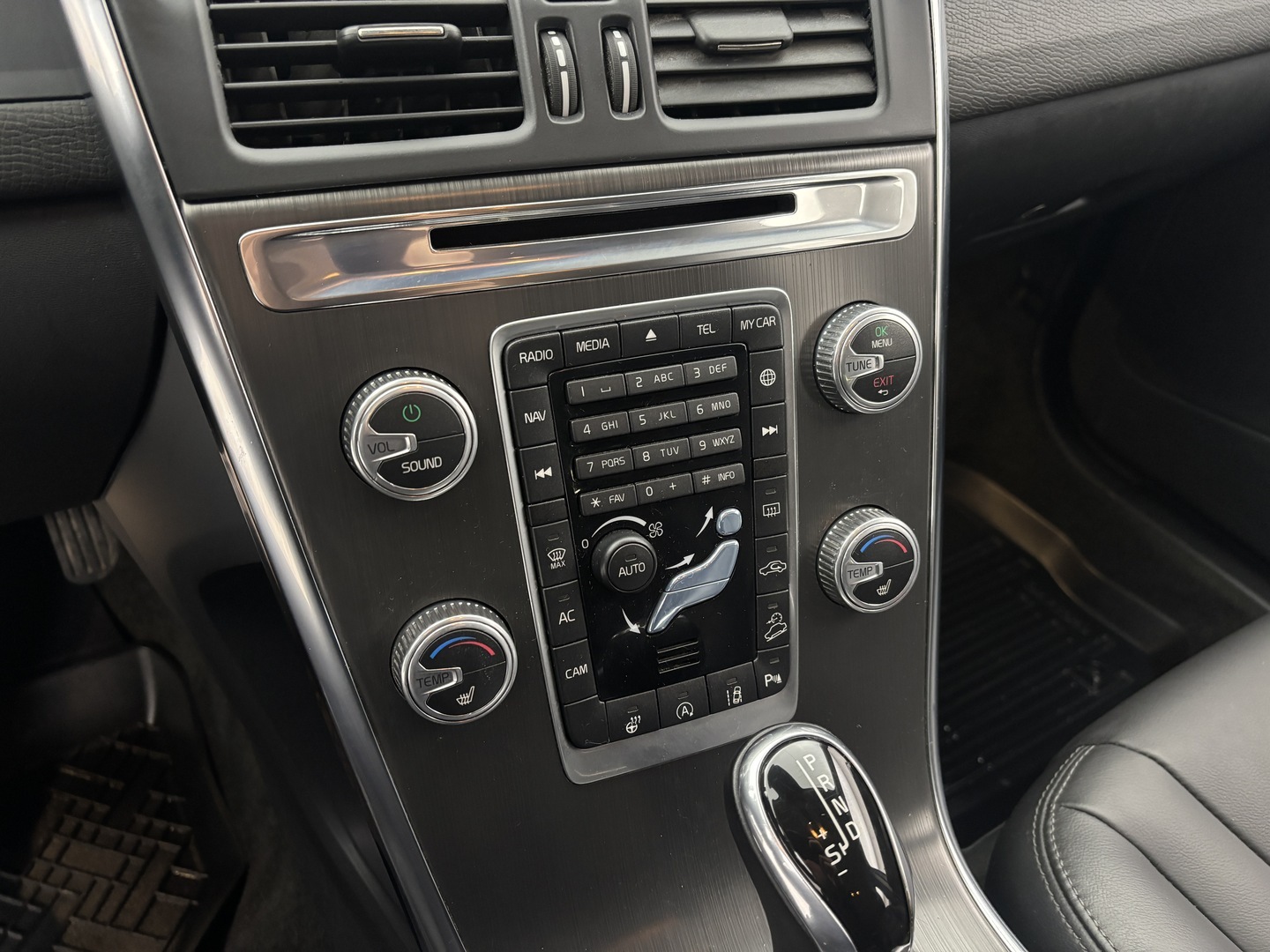 VOLVO XC60 15