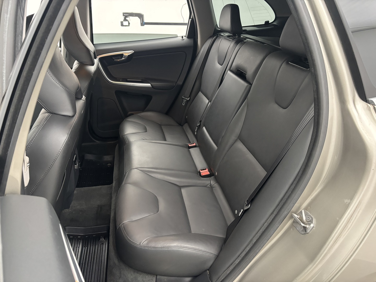 VOLVO XC60 18