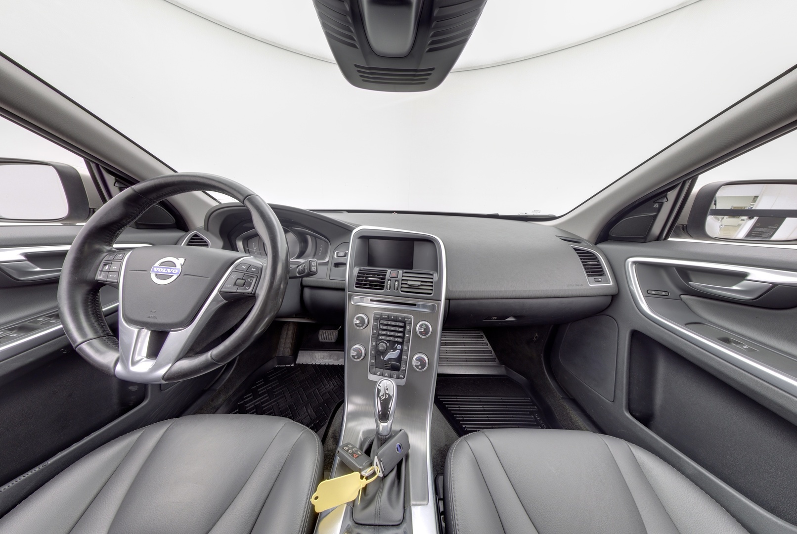 VOLVO XC60 7