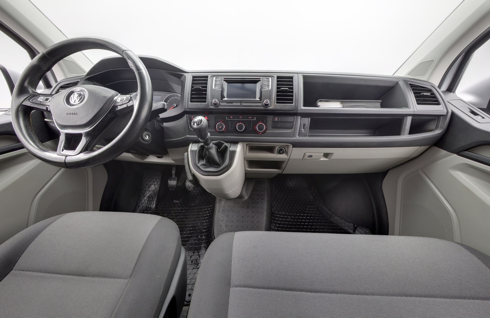 VOLKSWAGEN Transporter 2017