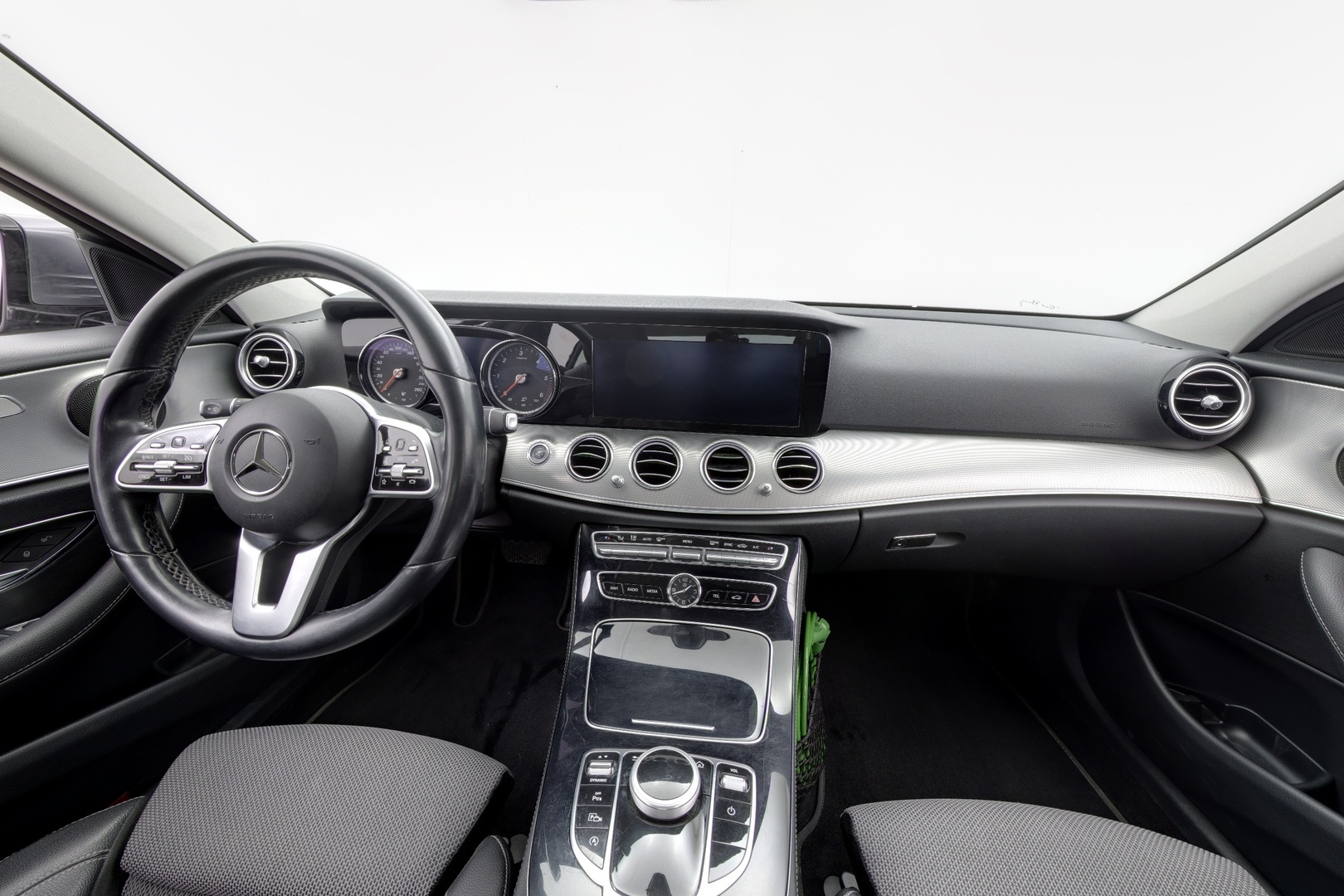 MERCEDES-BENZ E 2019