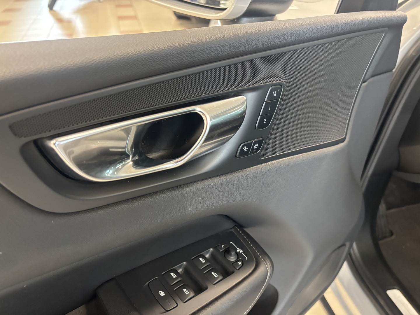 VOLVO XC60 16