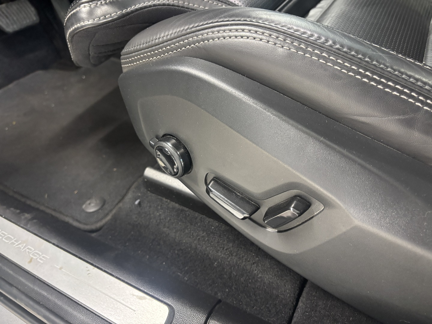 VOLVO XC60 17