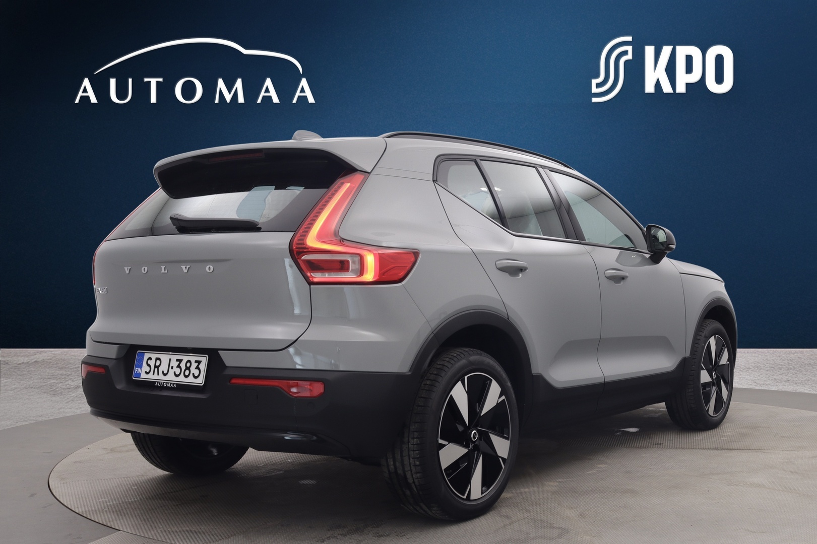 VOLVO EX40 4
