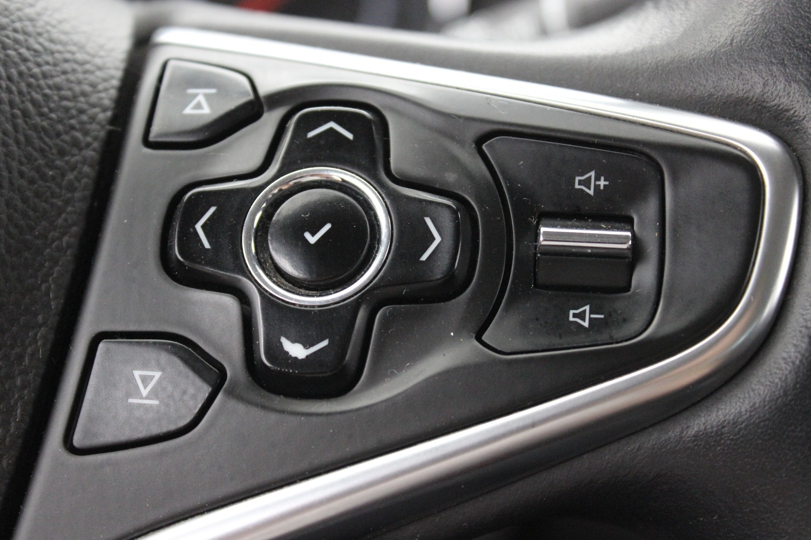 OPEL Insignia 13