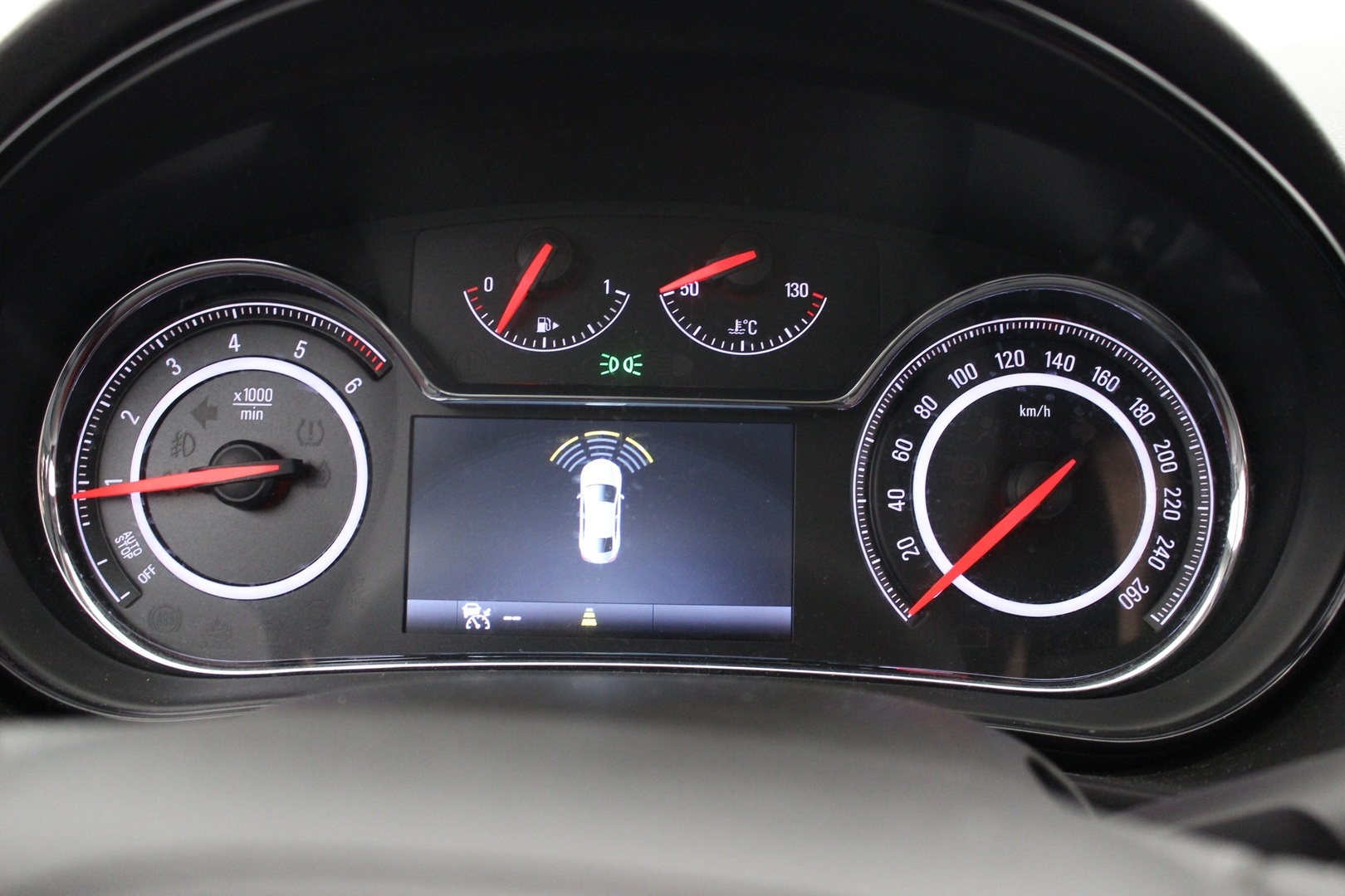 OPEL Insignia 14
