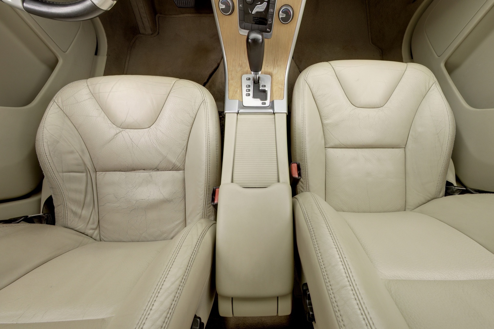 VOLVO XC60 9