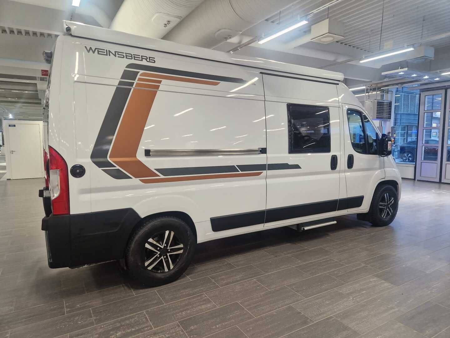 WEINSBERG R47 CARABUS 600 ME 2022