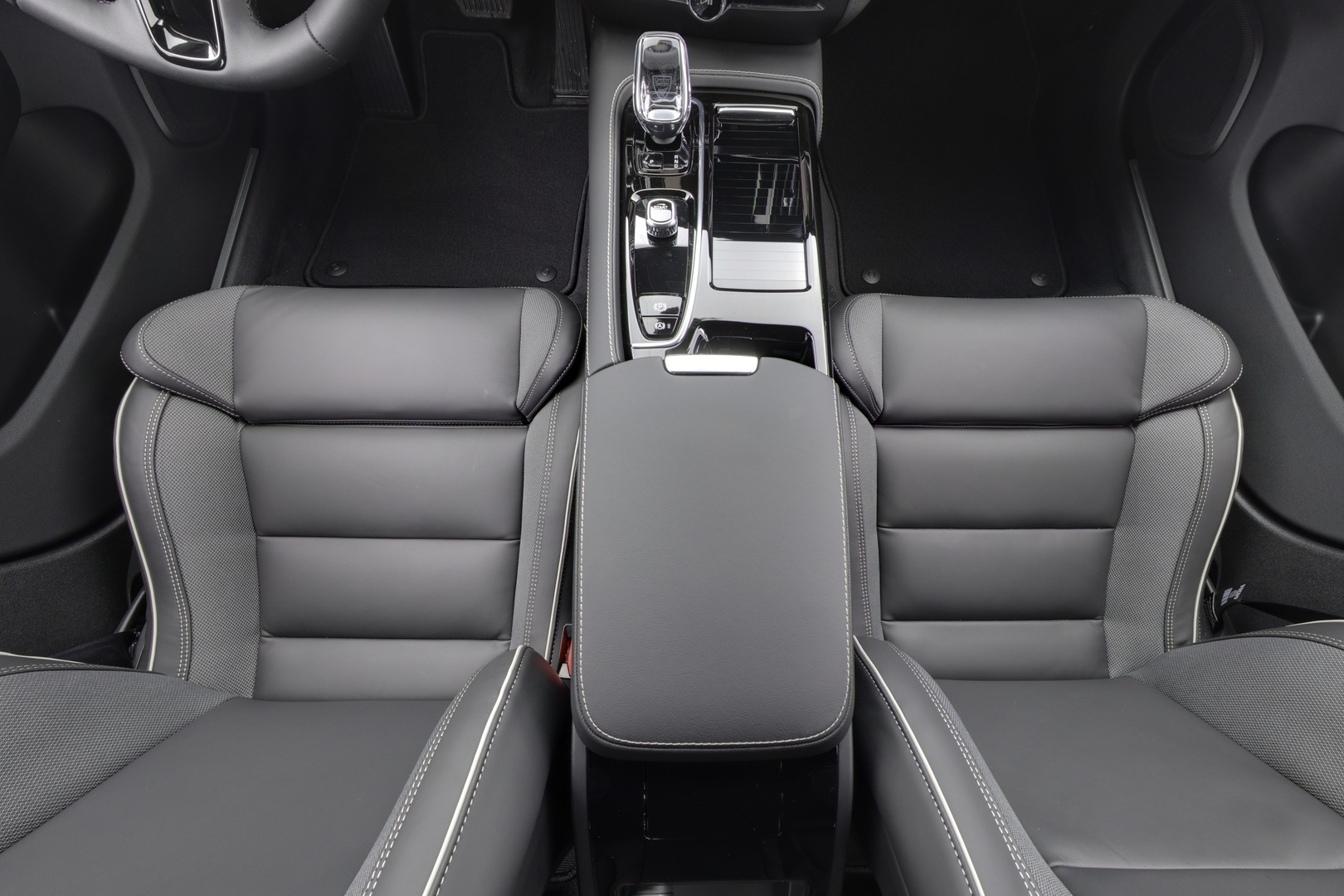 VOLVO V60 2026