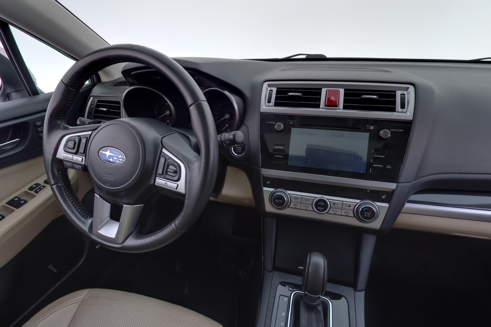 SUBARU Outback 2016