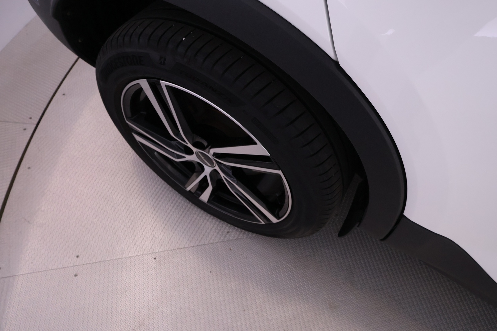 VOLVO XC40 2021
