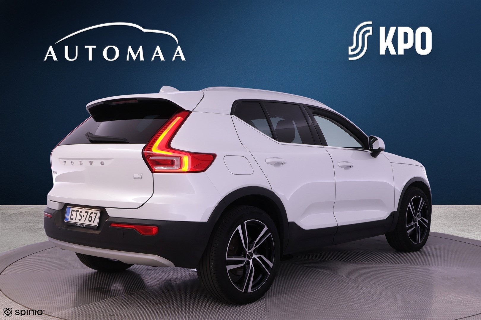 VOLVO XC40 2021