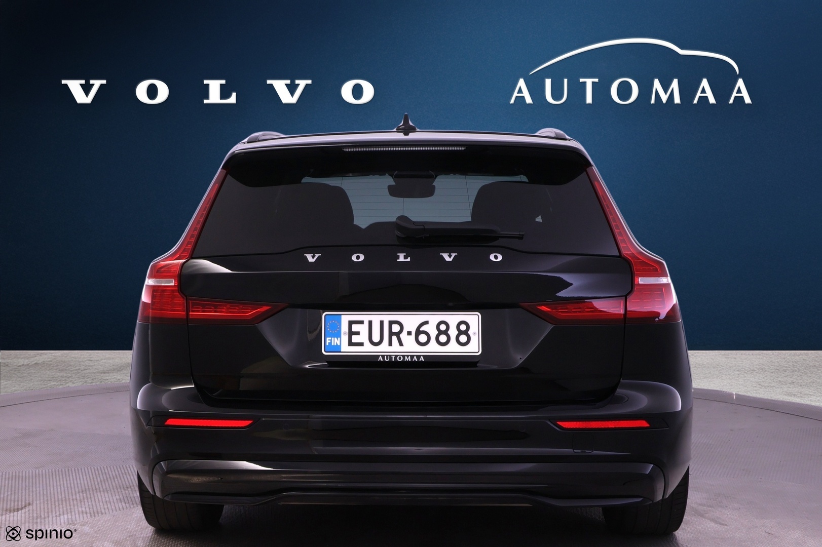 VOLVO V60 2023