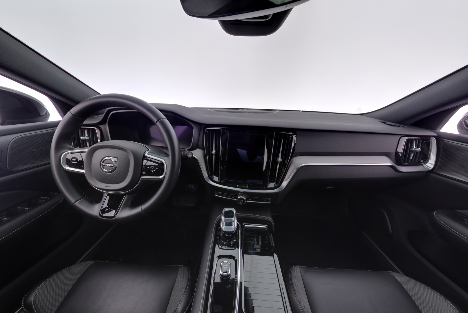 VOLVO V60 2023