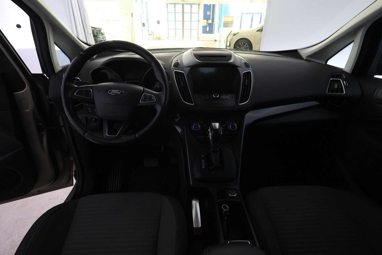 FORD C-Max 14