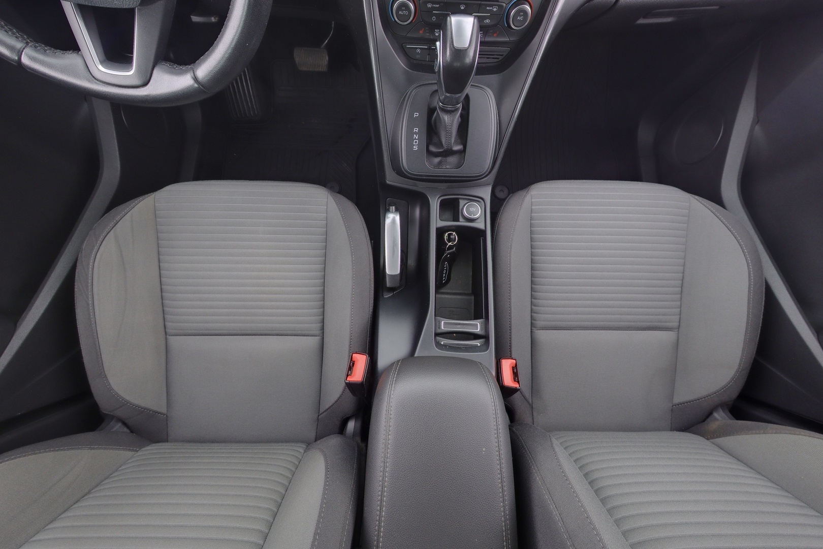 FORD C-Max 9