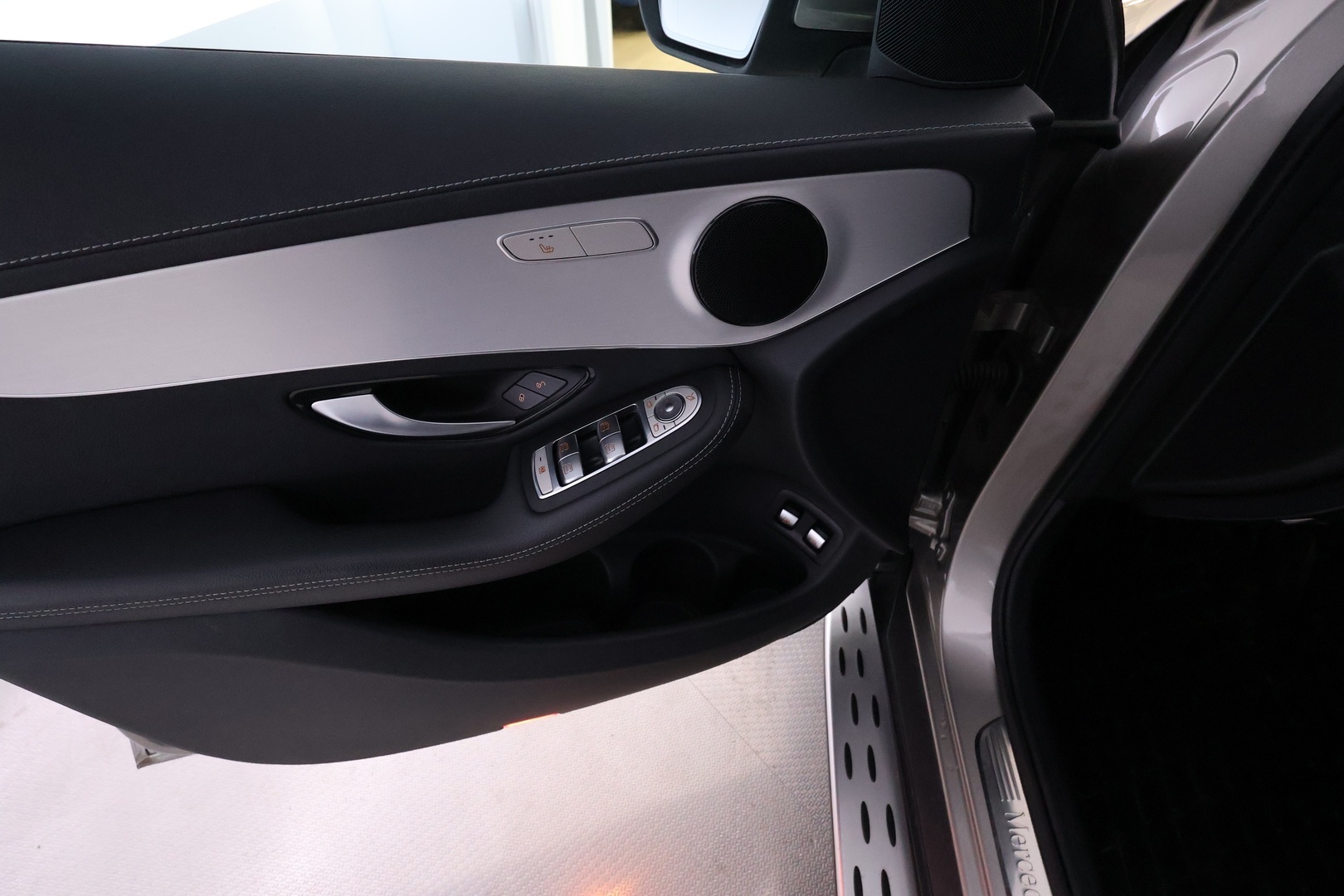 MERCEDES-BENZ GLC 2022