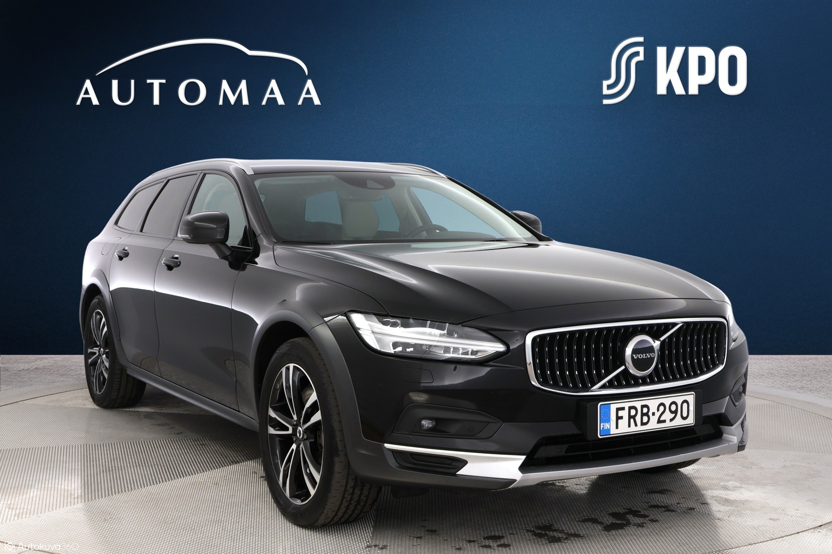 VOLVO V90 Cross Country 3