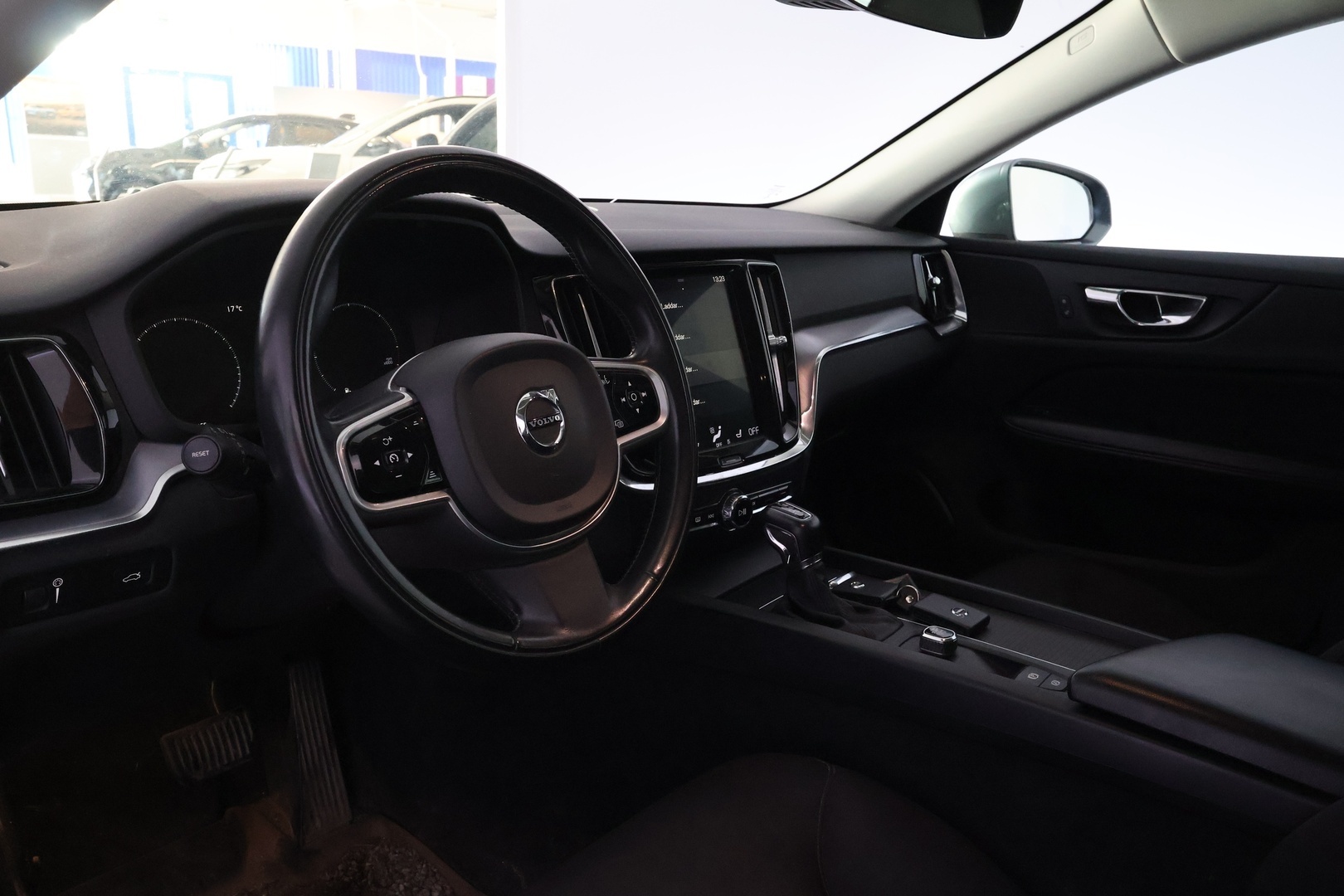 VOLVO V60 7