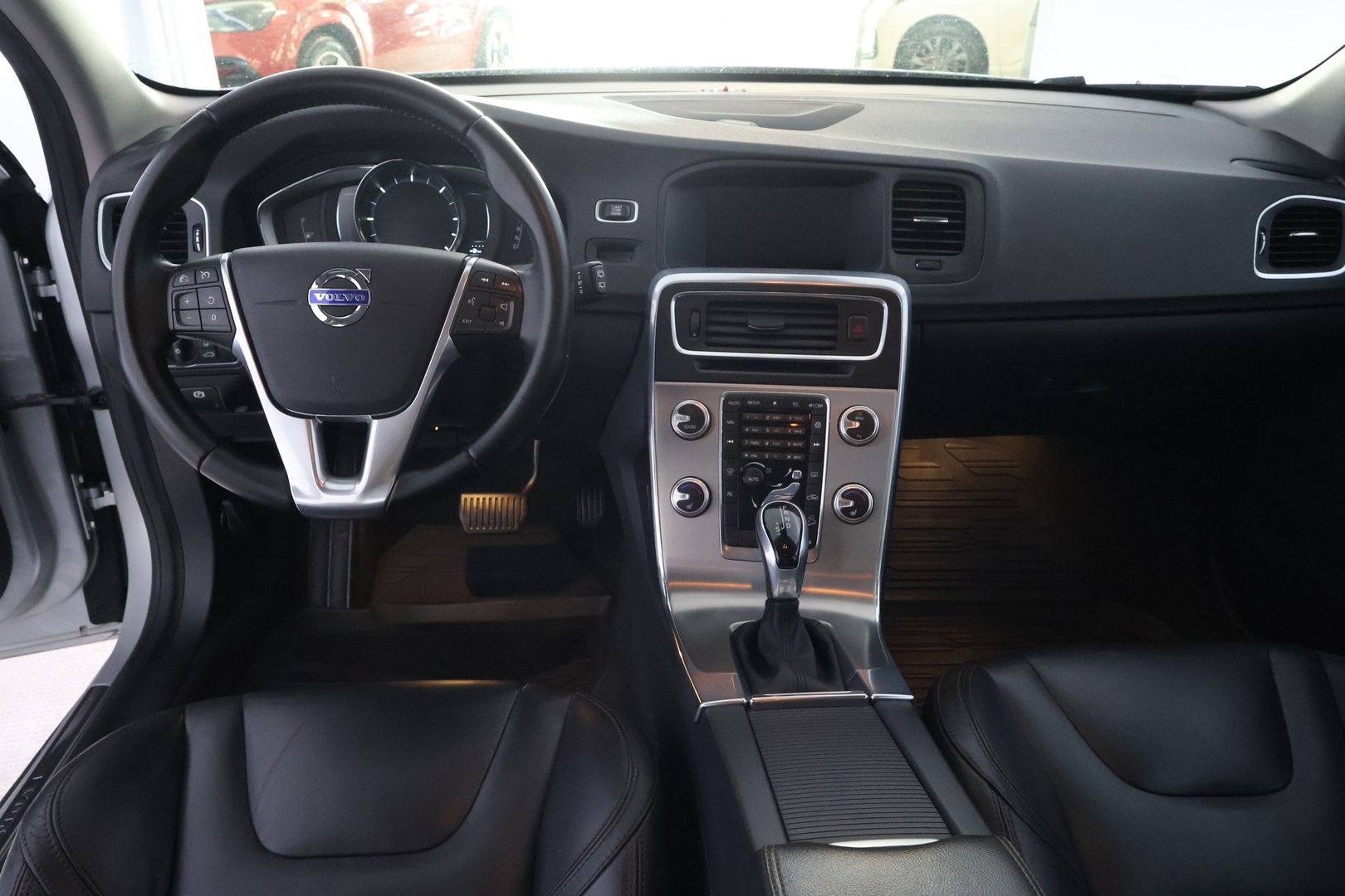 VOLVO V60 Cross Country 2016