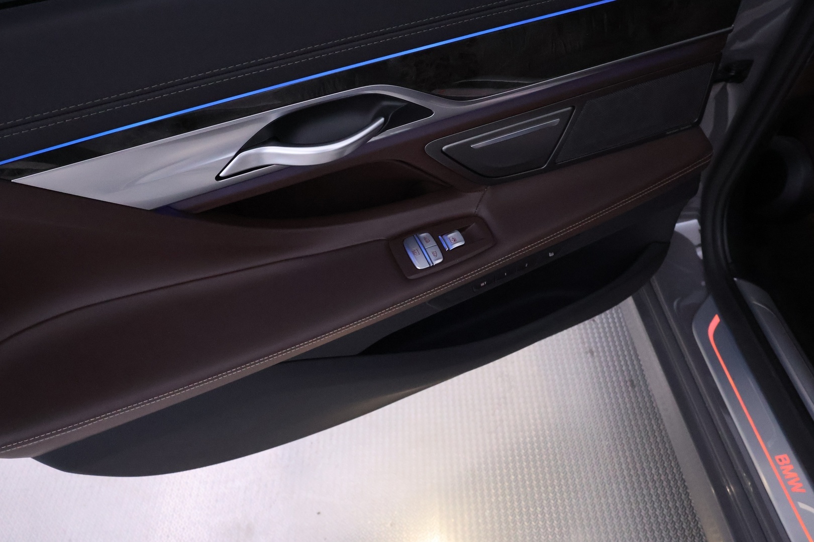 BMW 745 2019