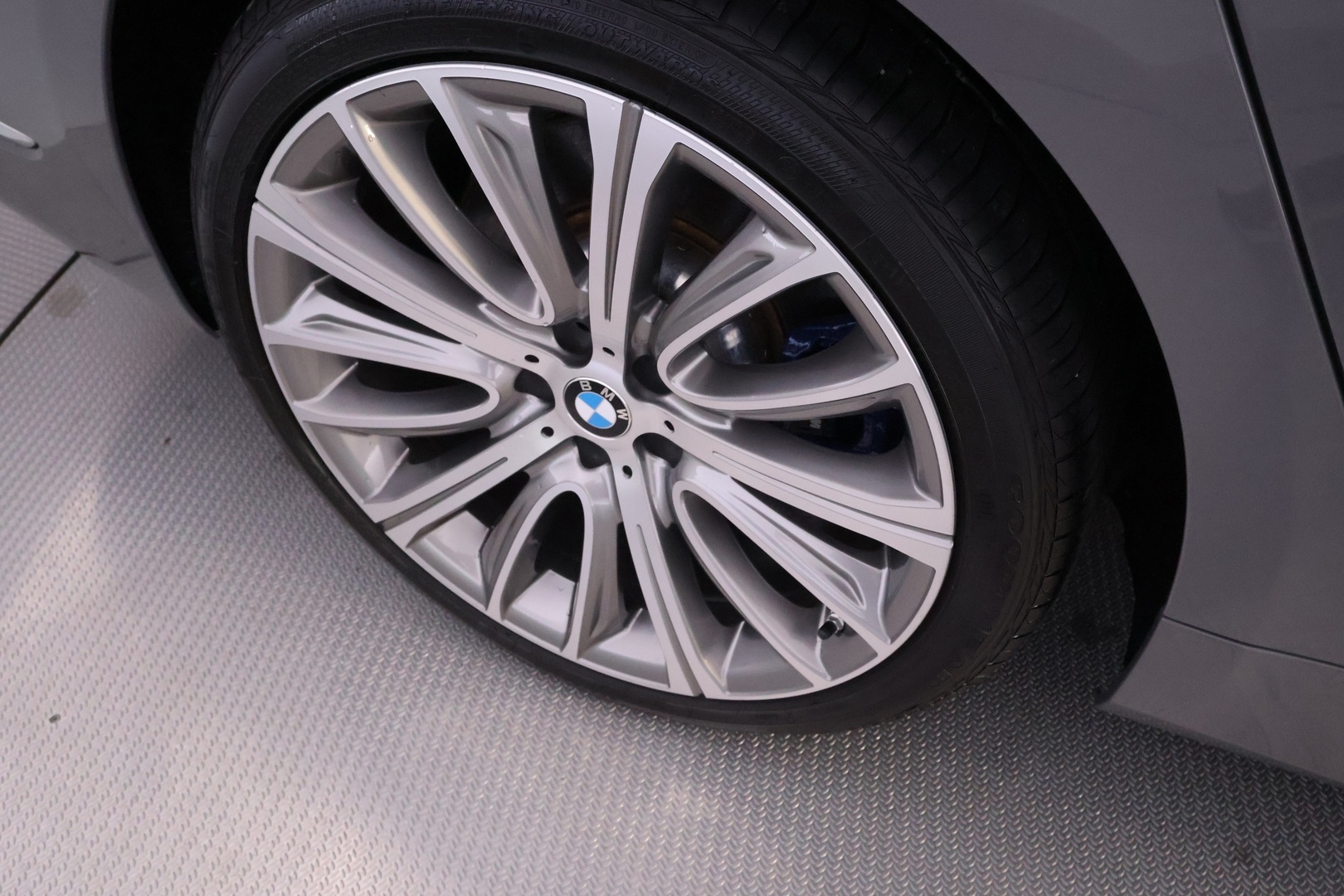 BMW 745 2019