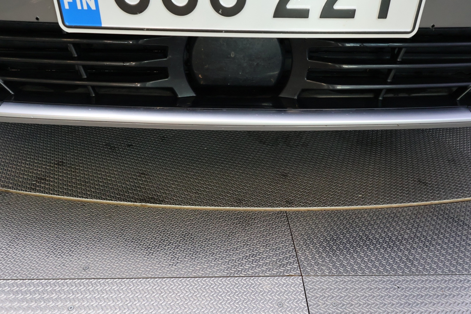 BMW 745 2019