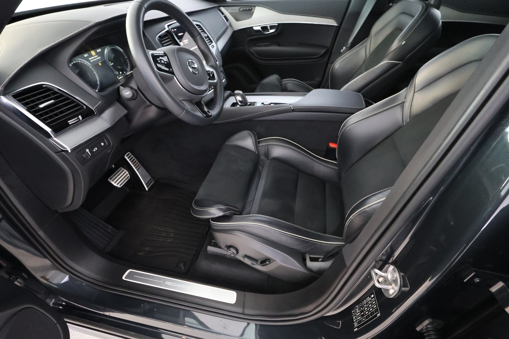 VOLVO XC90 10