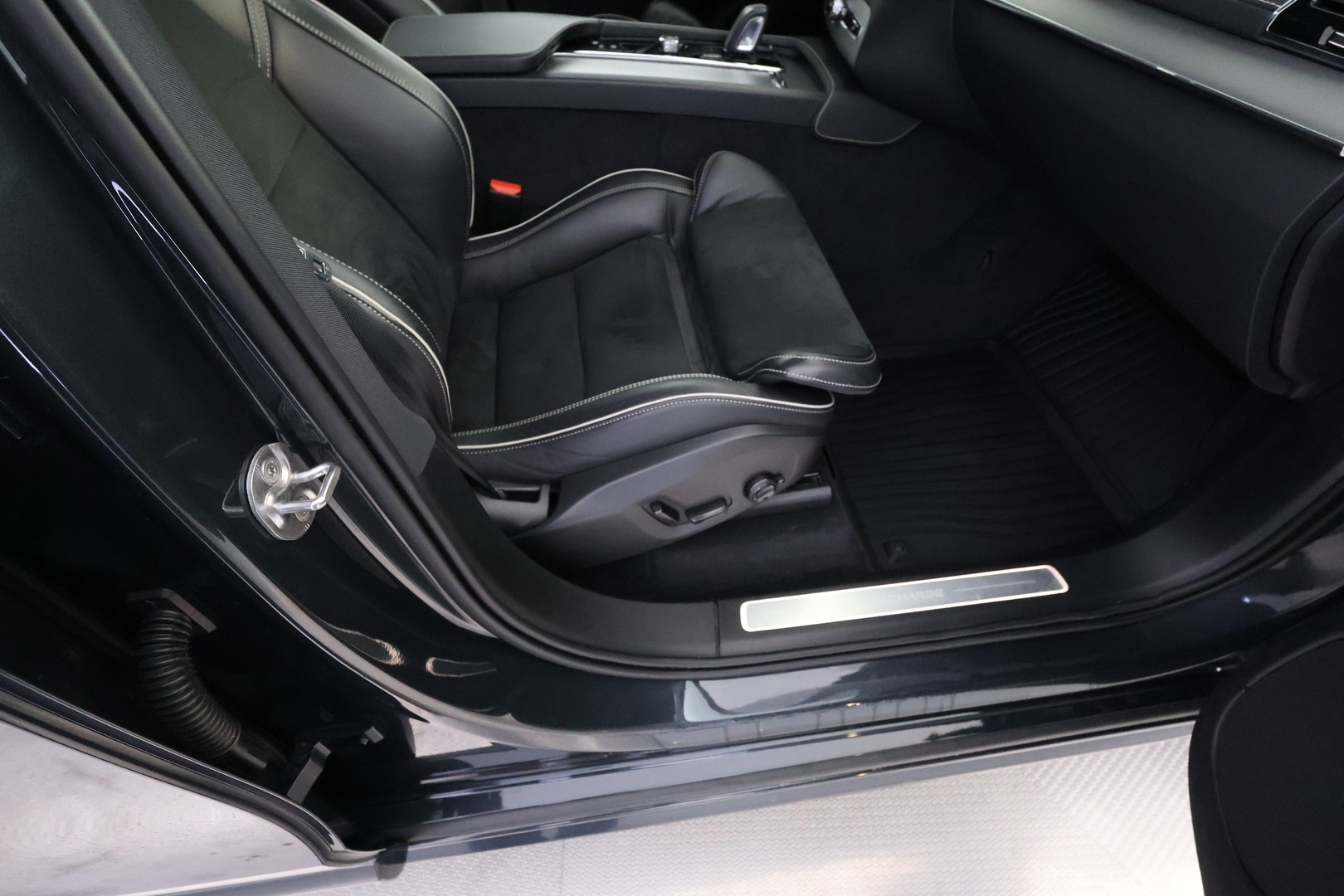 VOLVO XC90 12