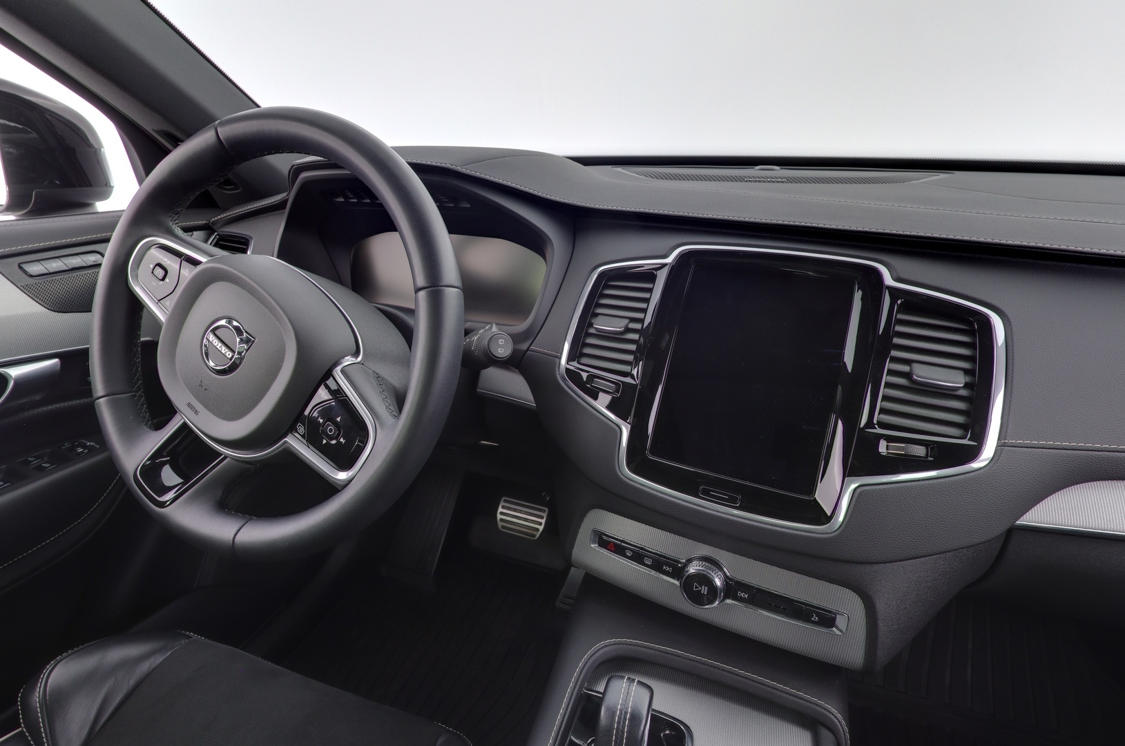 VOLVO XC90 8