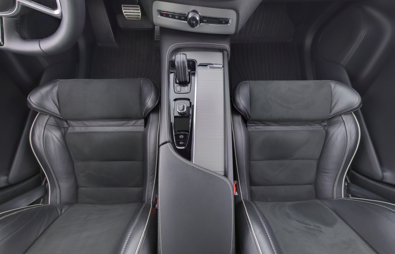 VOLVO XC90 9