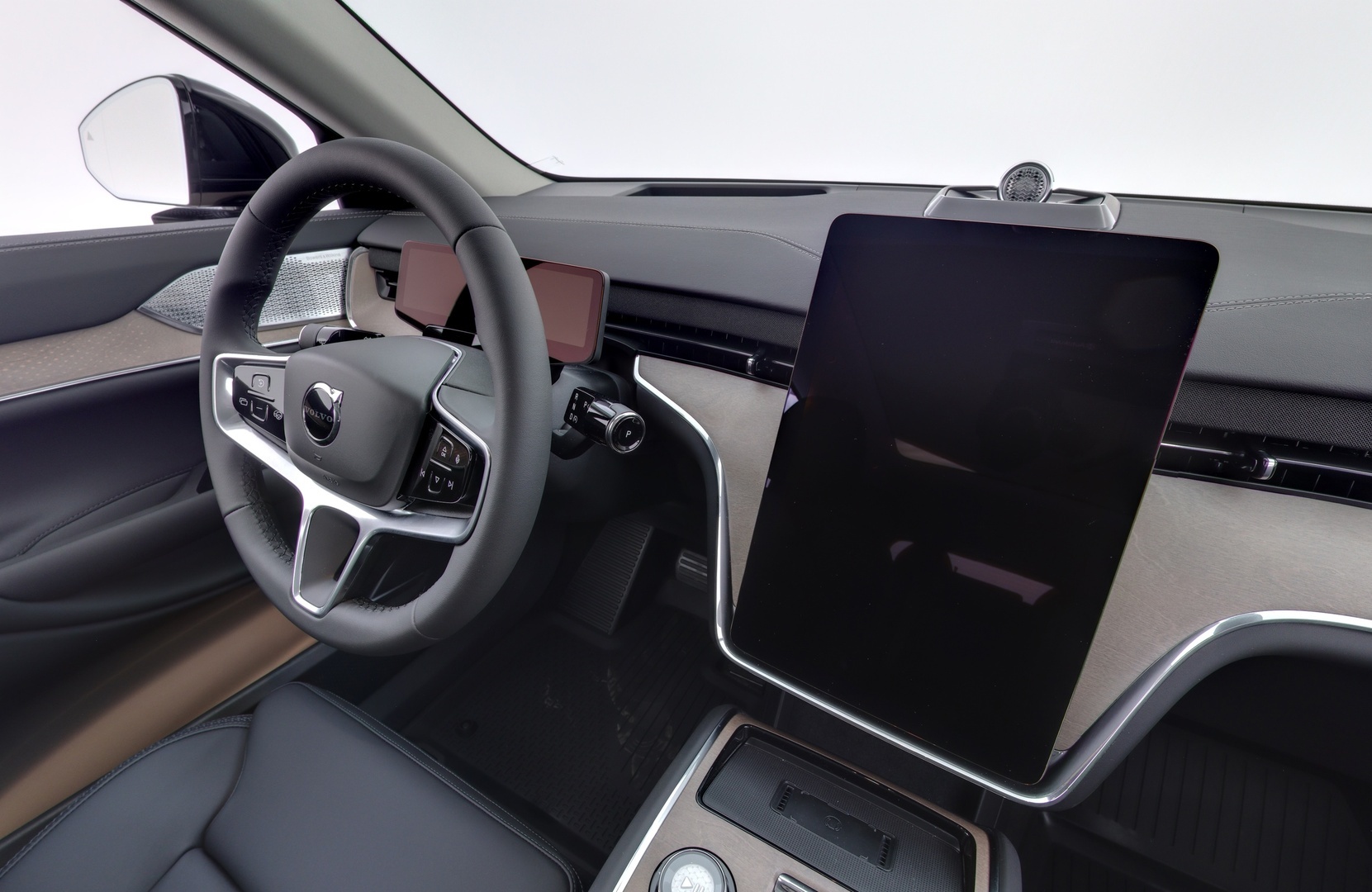 VOLVO EX90 8