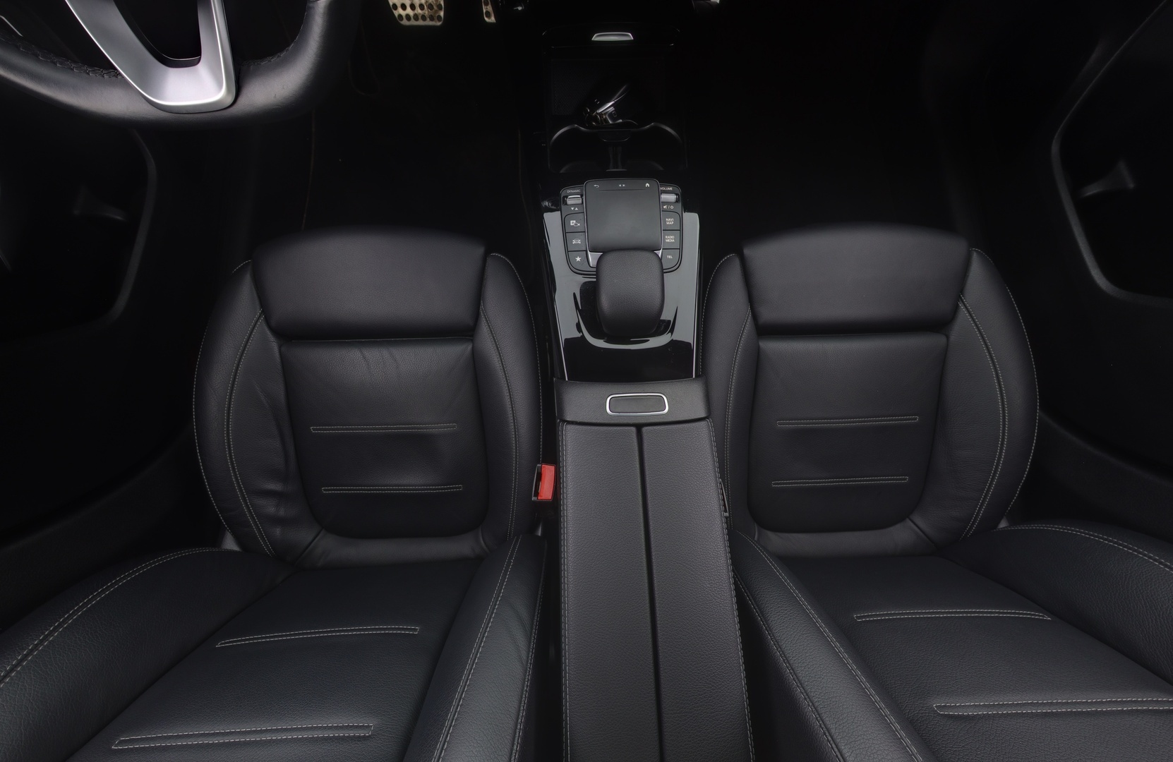 MERCEDES-BENZ A 2020