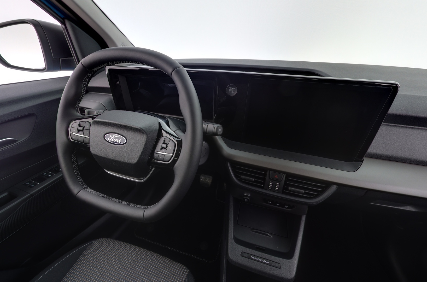 FORD Tourneo Courier 2025