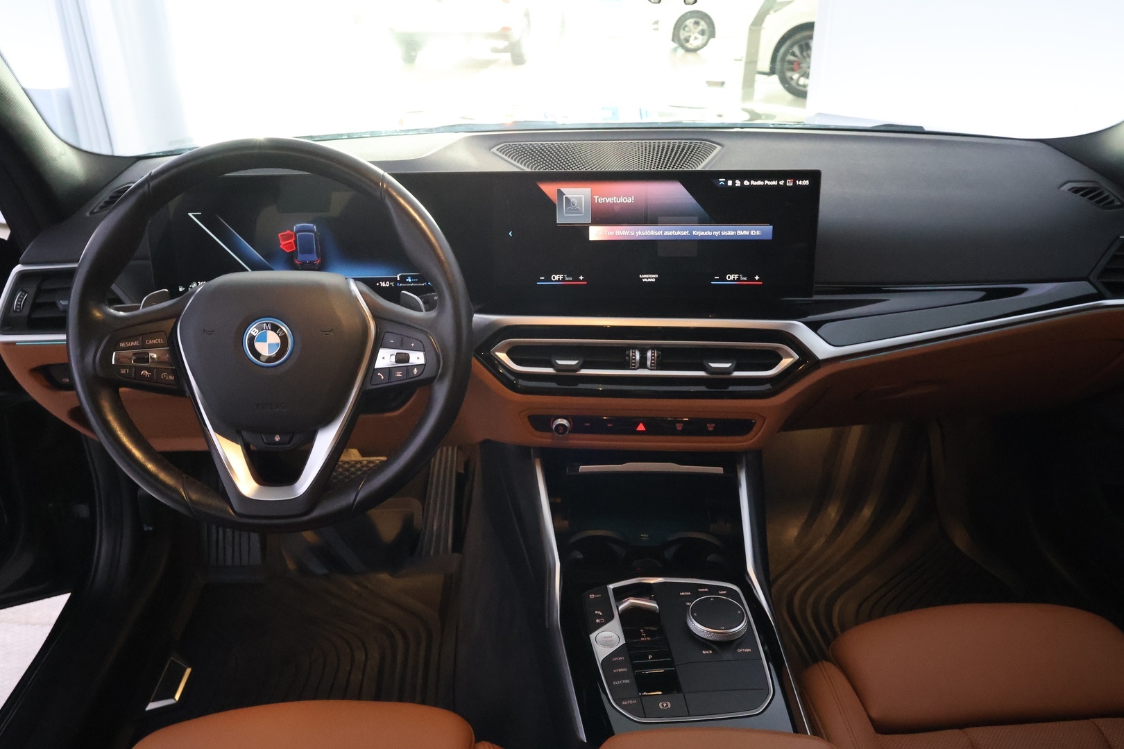 BMW 330 2023