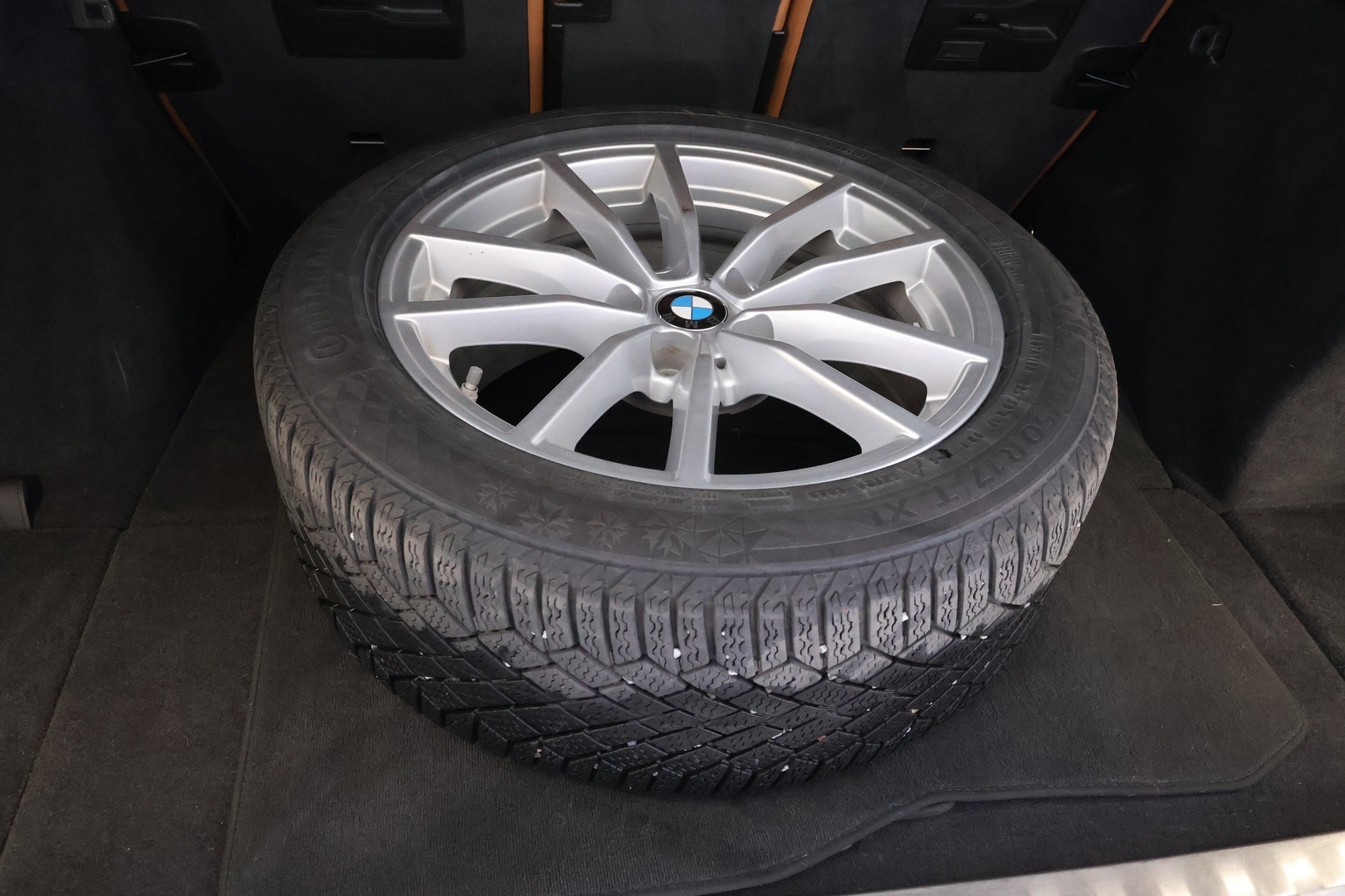 BMW 330 2023