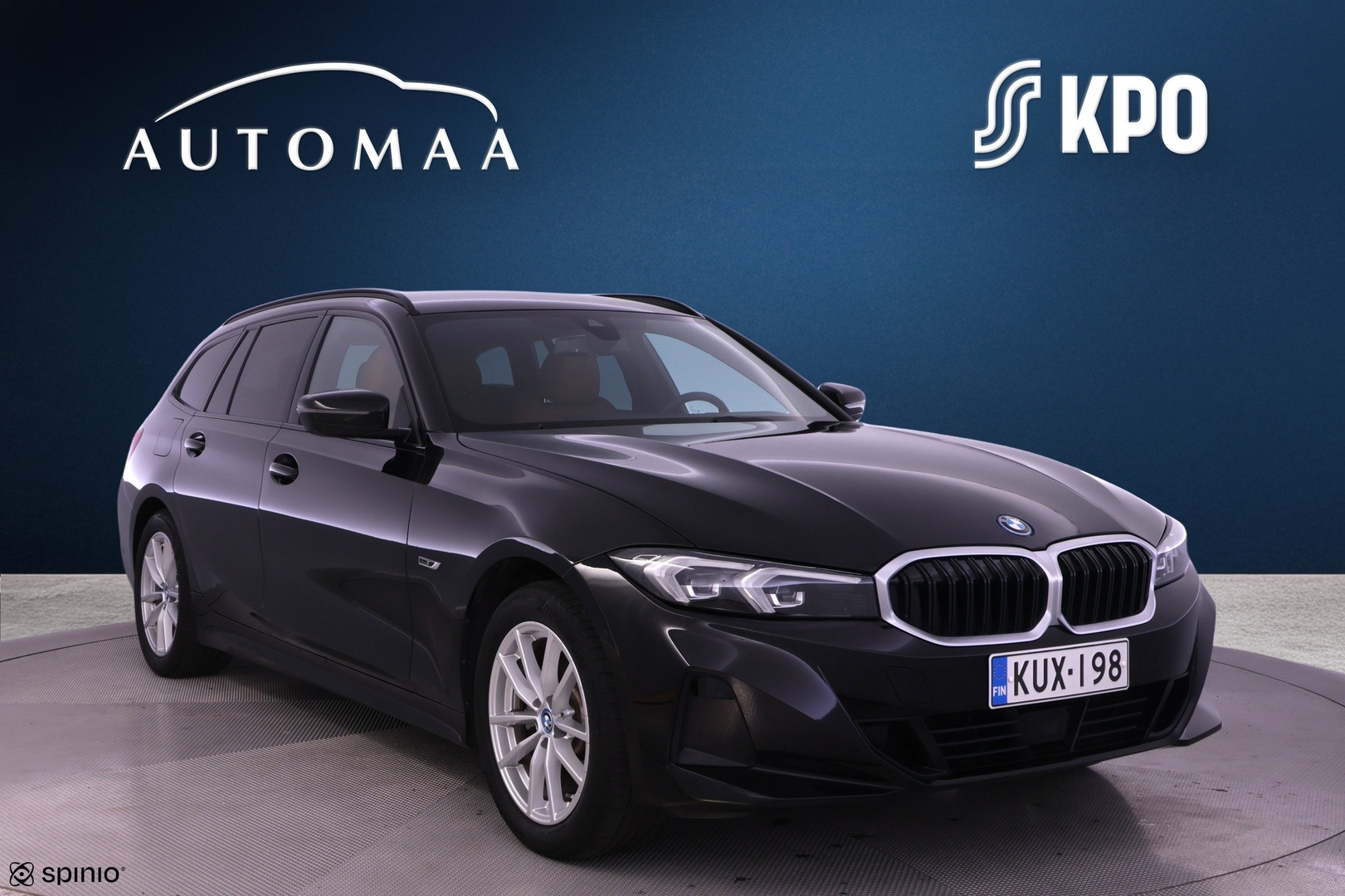 BMW 330 2023