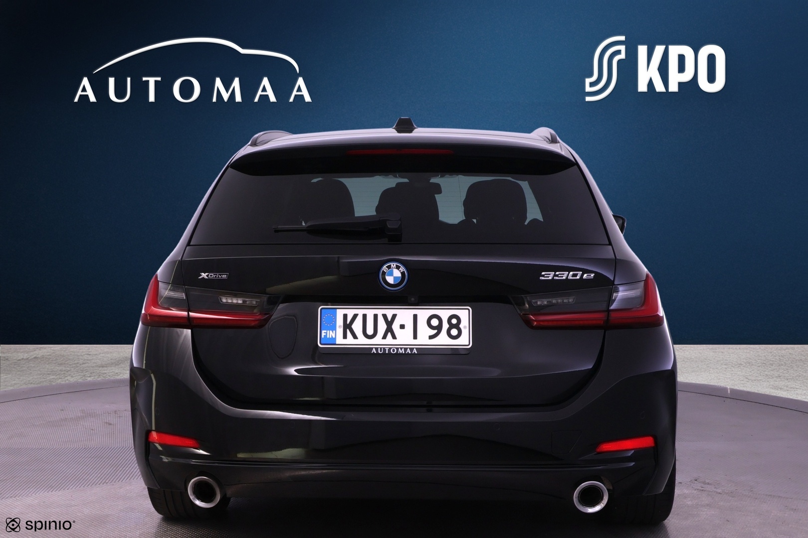 BMW 330 2023