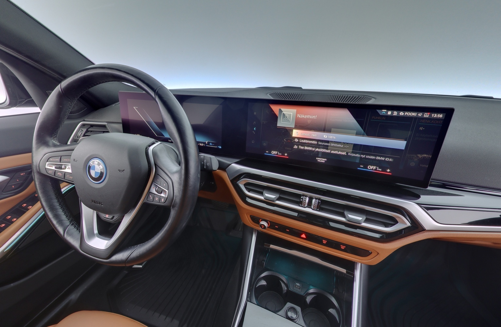 BMW 330 2023