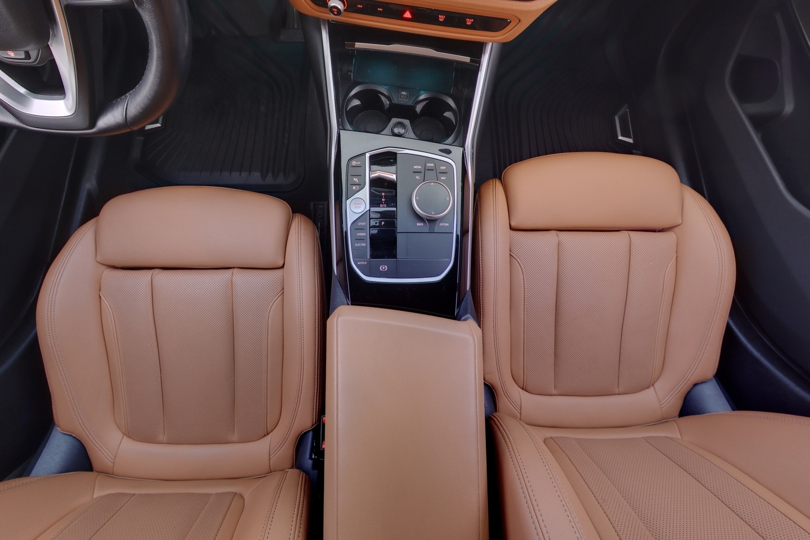 BMW 330 2023