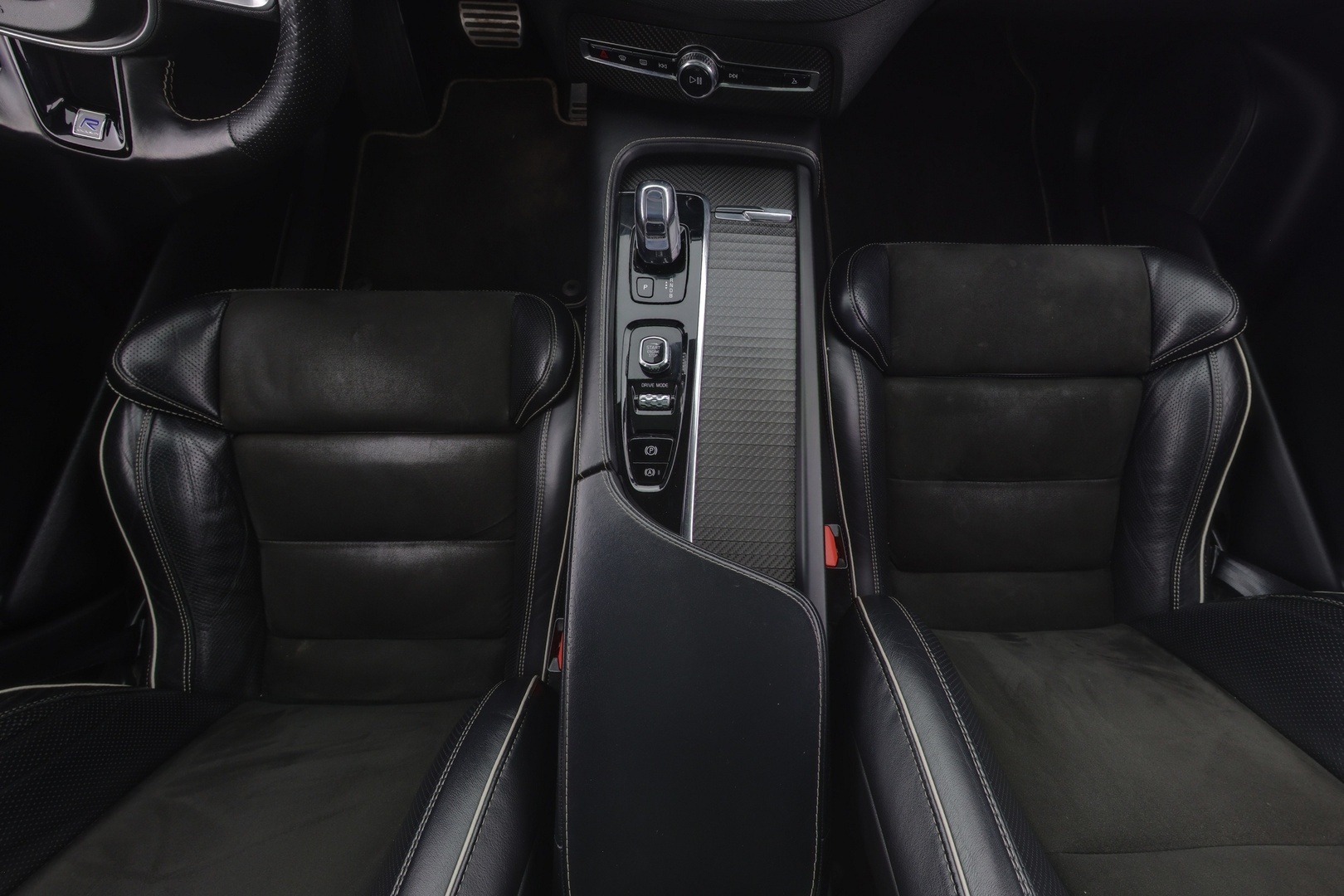 VOLVO XC90 9