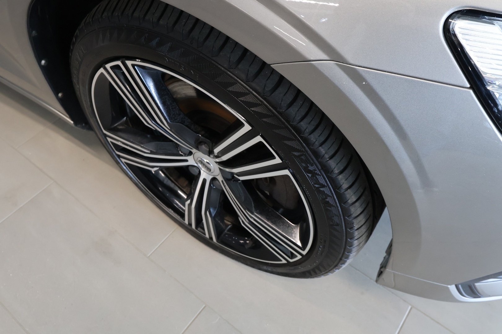 VOLVO V60 2019