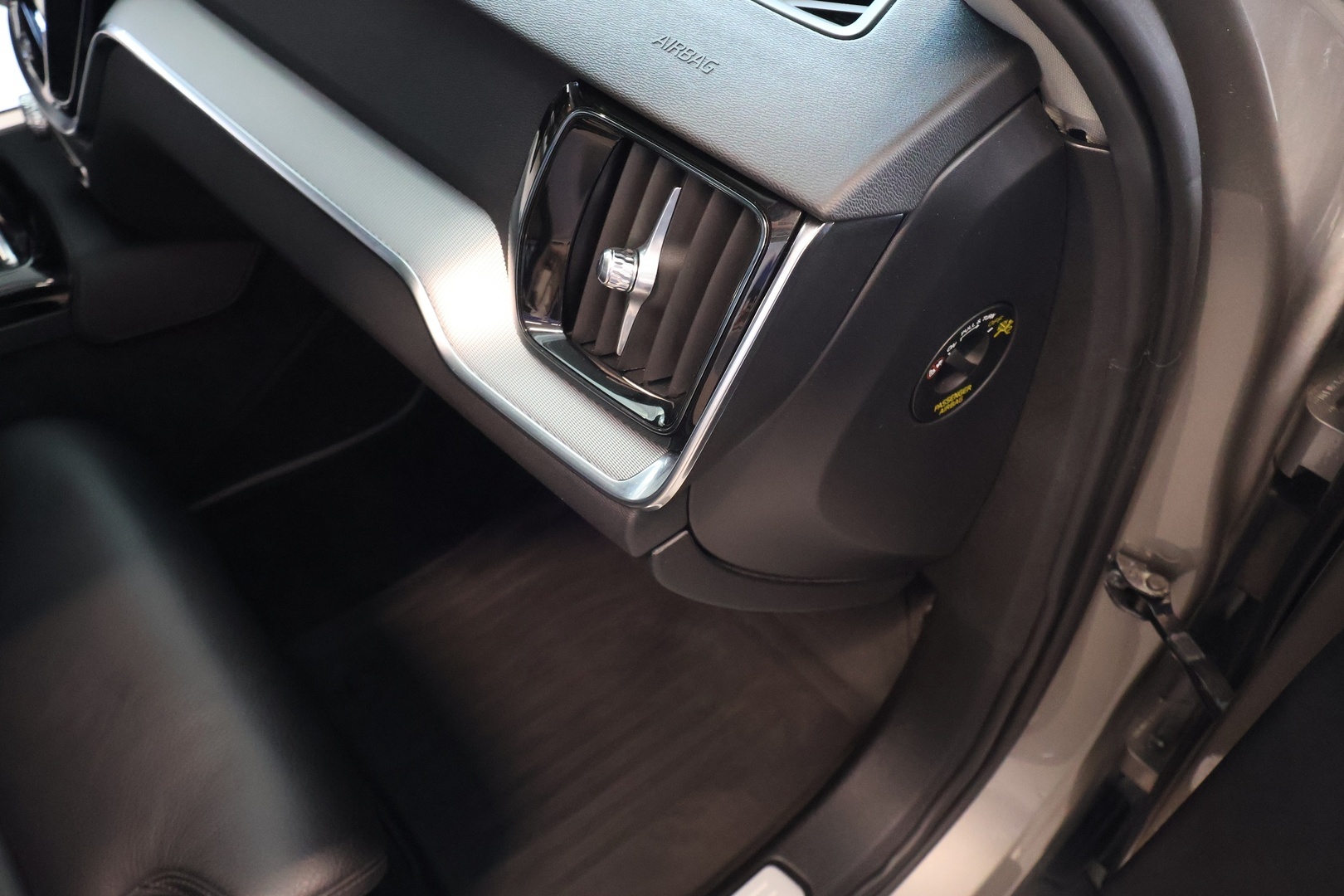 VOLVO V60 2019