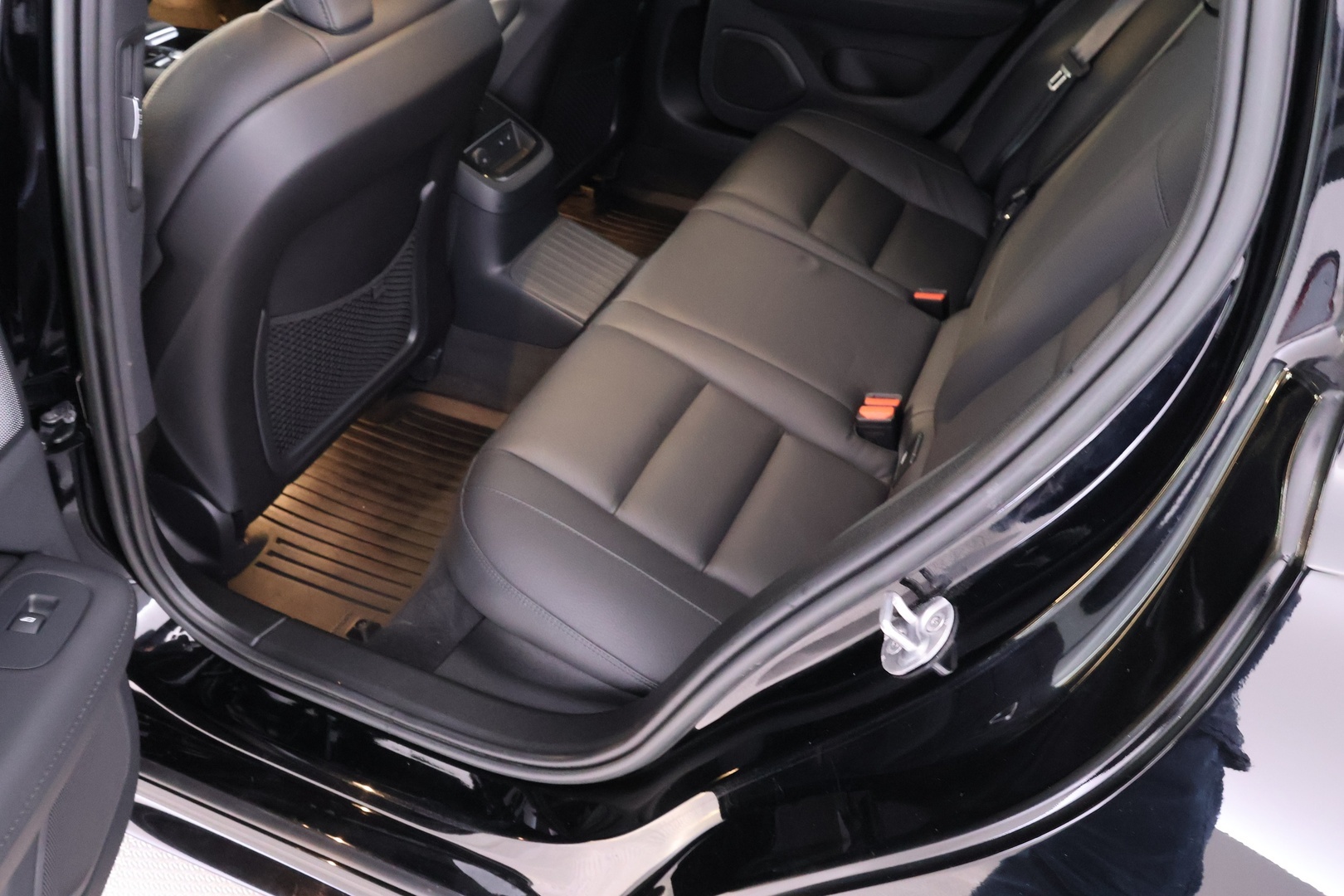 VOLVO V60 2022