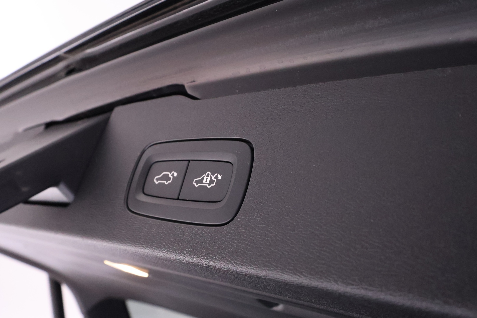 VOLVO V60 2022
