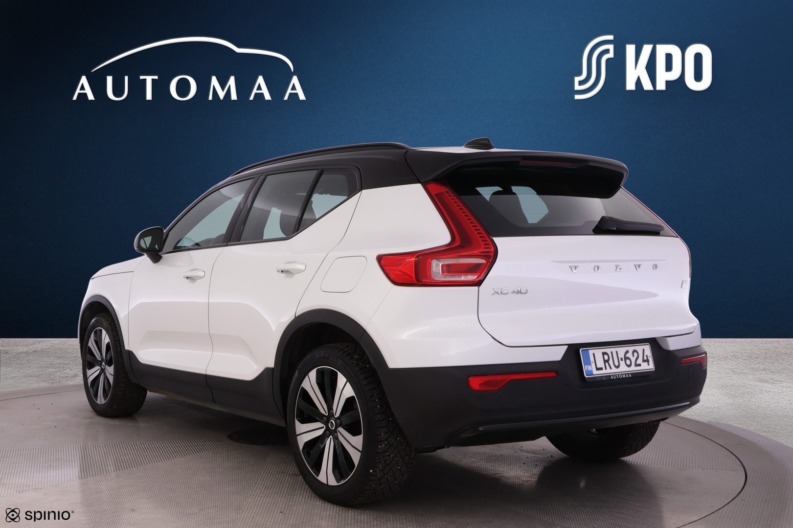 VOLVO XC40 2022