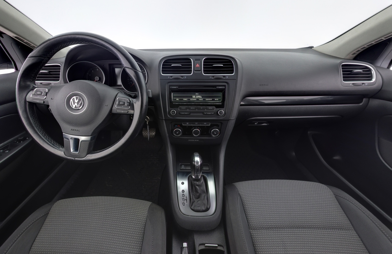 VOLKSWAGEN Golf 2013
