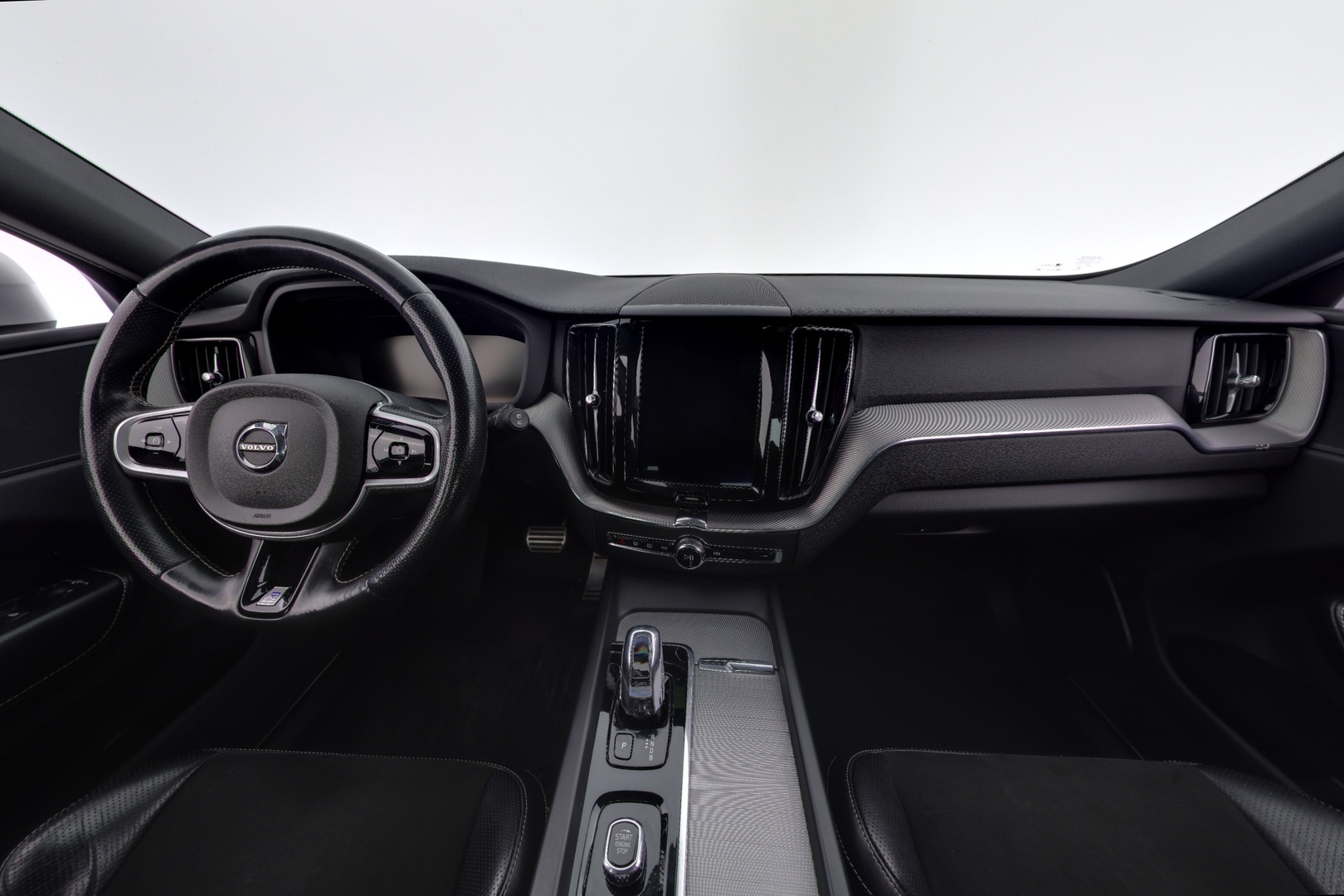 VOLVO XC60 2018