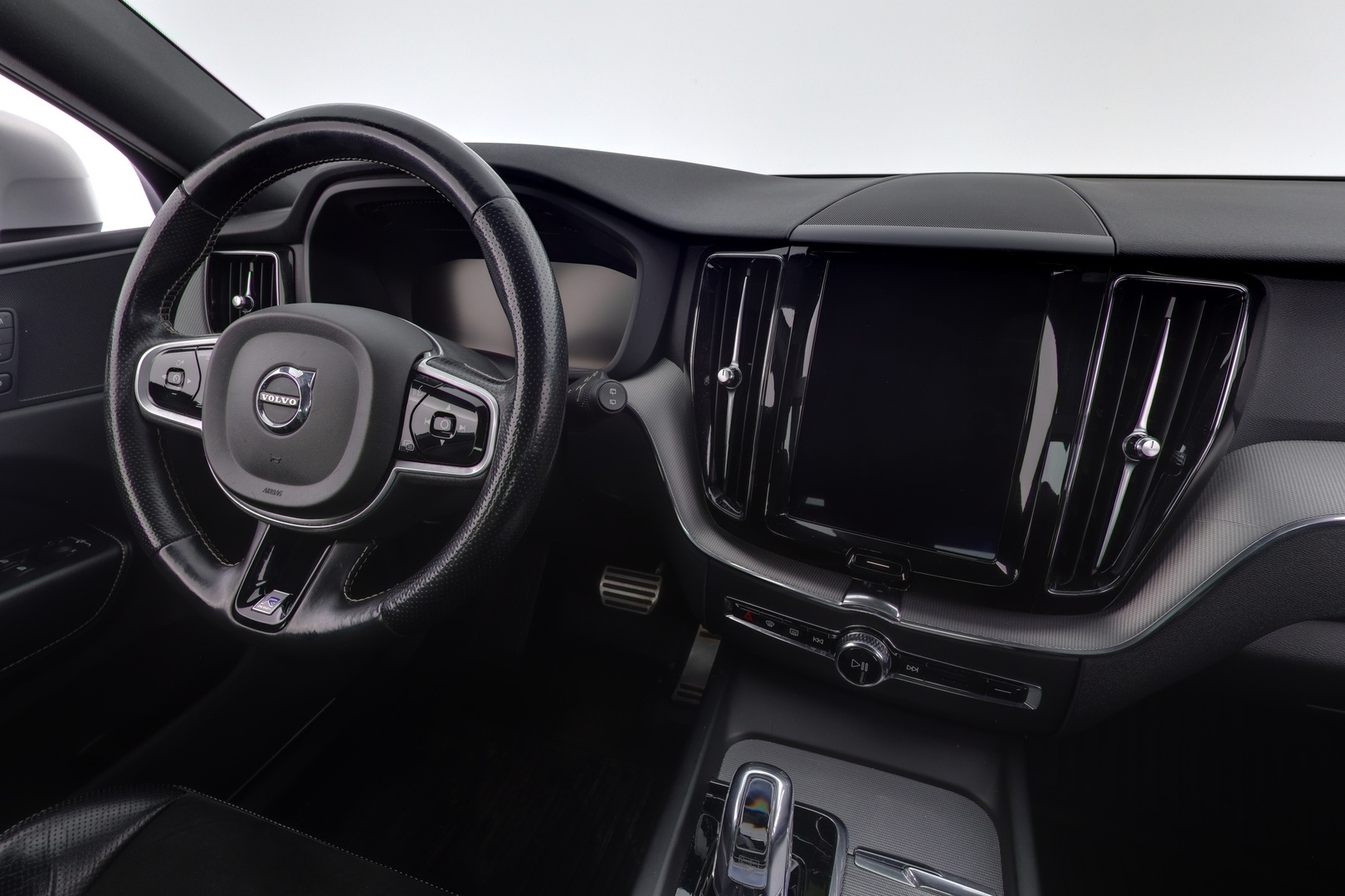 VOLVO XC60 2018
