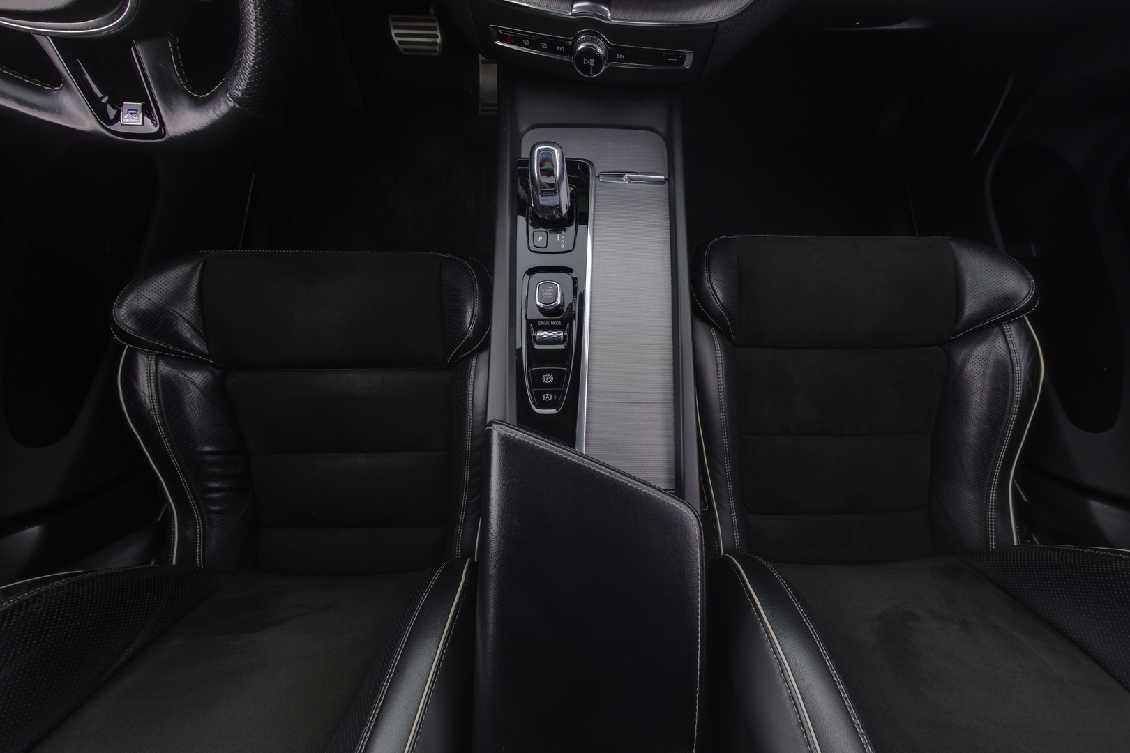 VOLVO XC60 2018